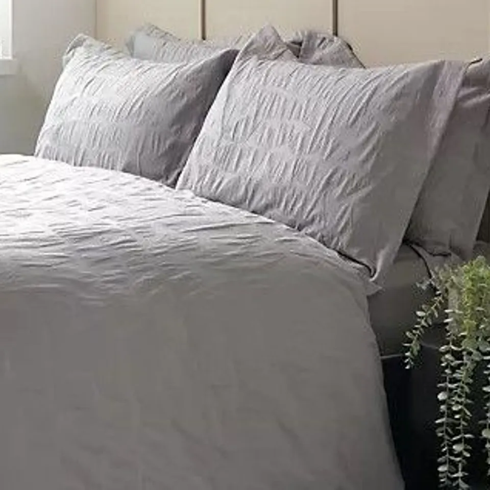 K BY KELLY HOPPEN 100% COTTON MATELASSE JACQUARD 6 PIECE DUVET SET SILVER GREY KING SIZE