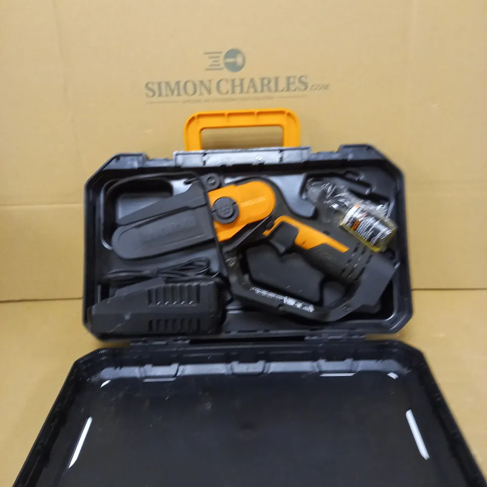 WORX WG324E 18V (20V MAX) ONE HANDED CORDLESS PRUNING SAW