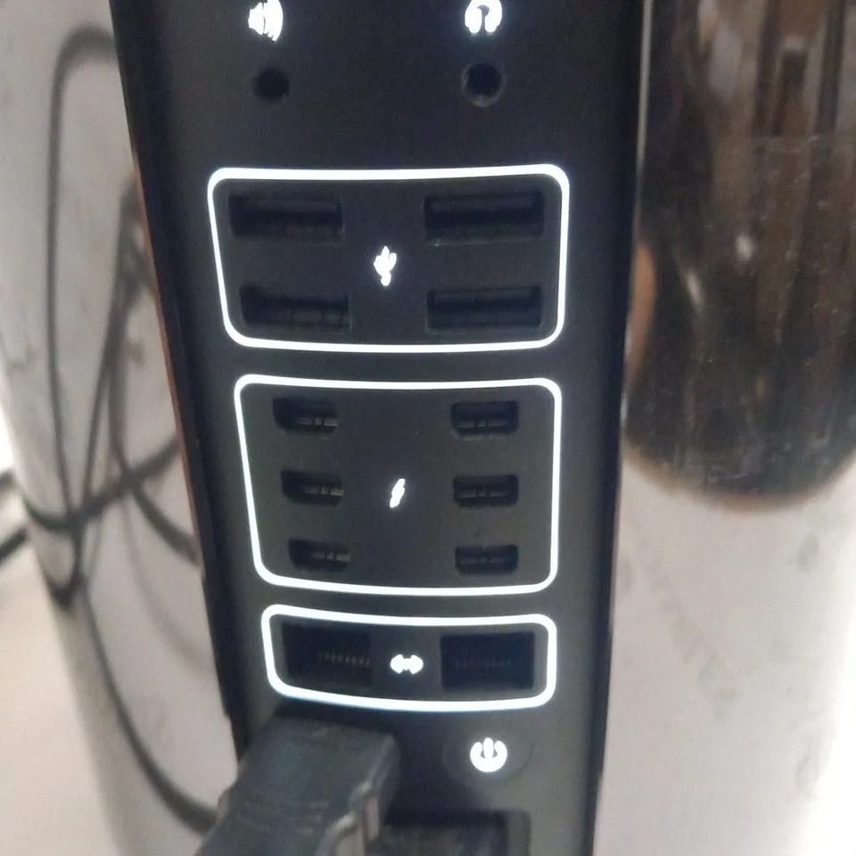 APPLE MAC PRO 6.1 A1481 DESKTOP COMPUTER