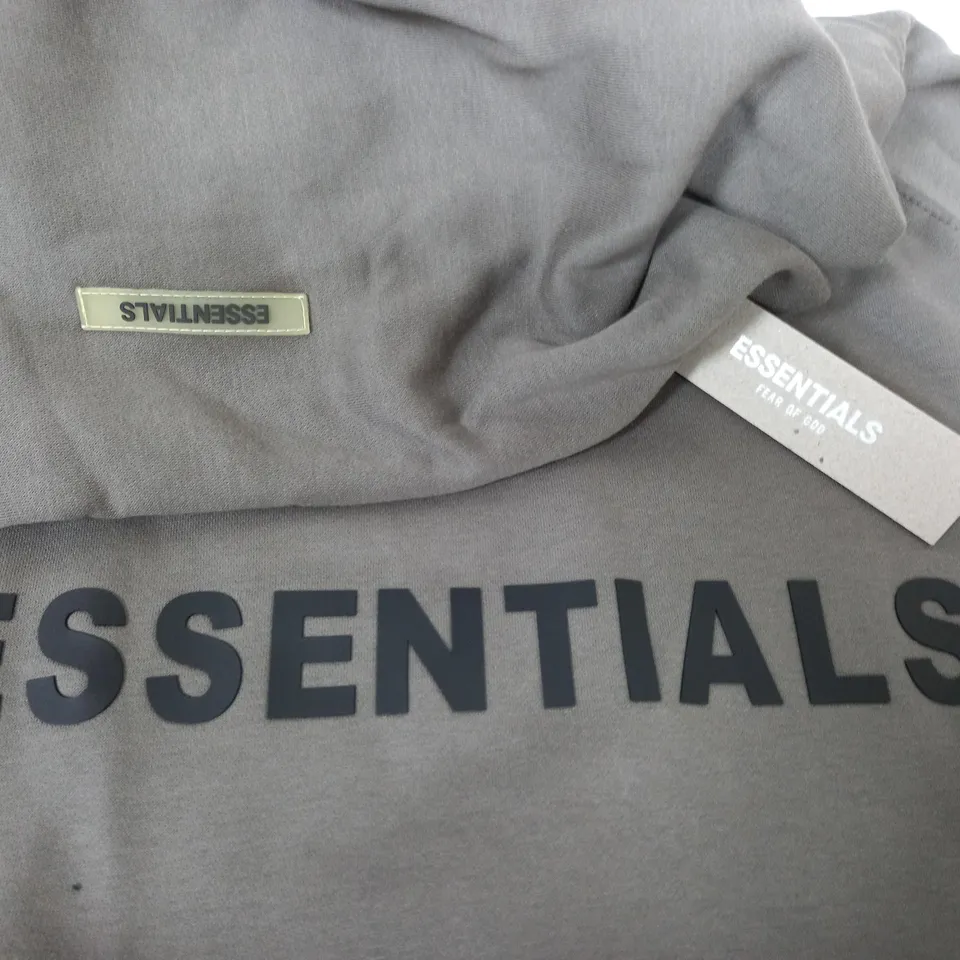 ESSENTIALS GREEN HOODIE - M