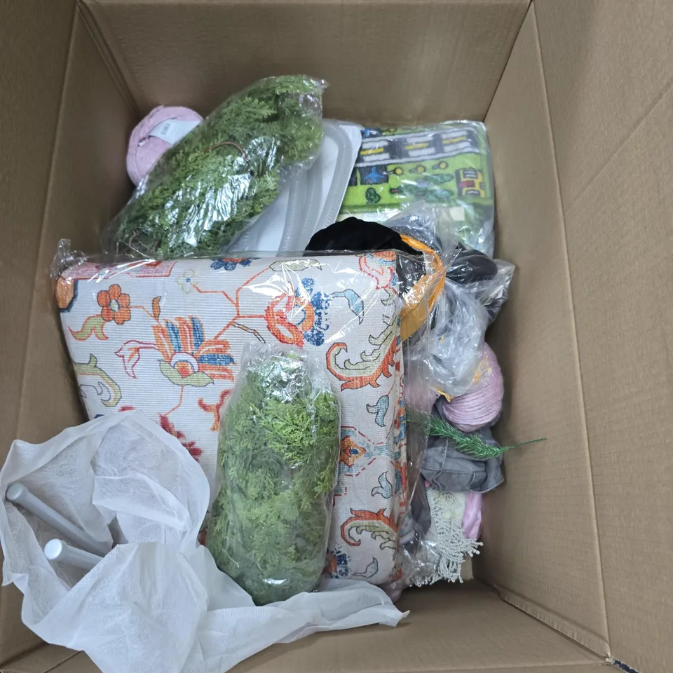 BOX OF APPROXIMATELY 12 ASSORTED HOUSEHOLD PRODUCTS INCLUDING SMALL CHRISTMAS TREE , SPORTS ODOUR ABSORBER AND DEBBIE BLISS 