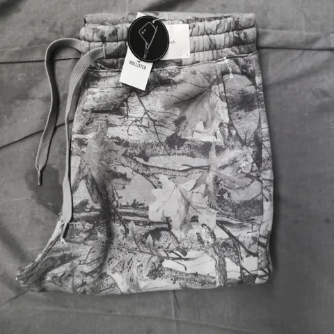 HOLLISTER BAGGY CINCH JOGGERS SIZE LARGE