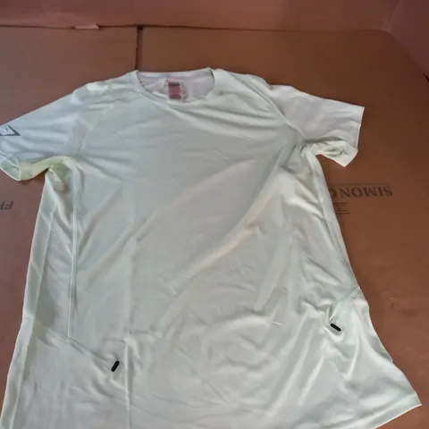 GYMSHARK LIGHT GREEN T-SHIRT - M