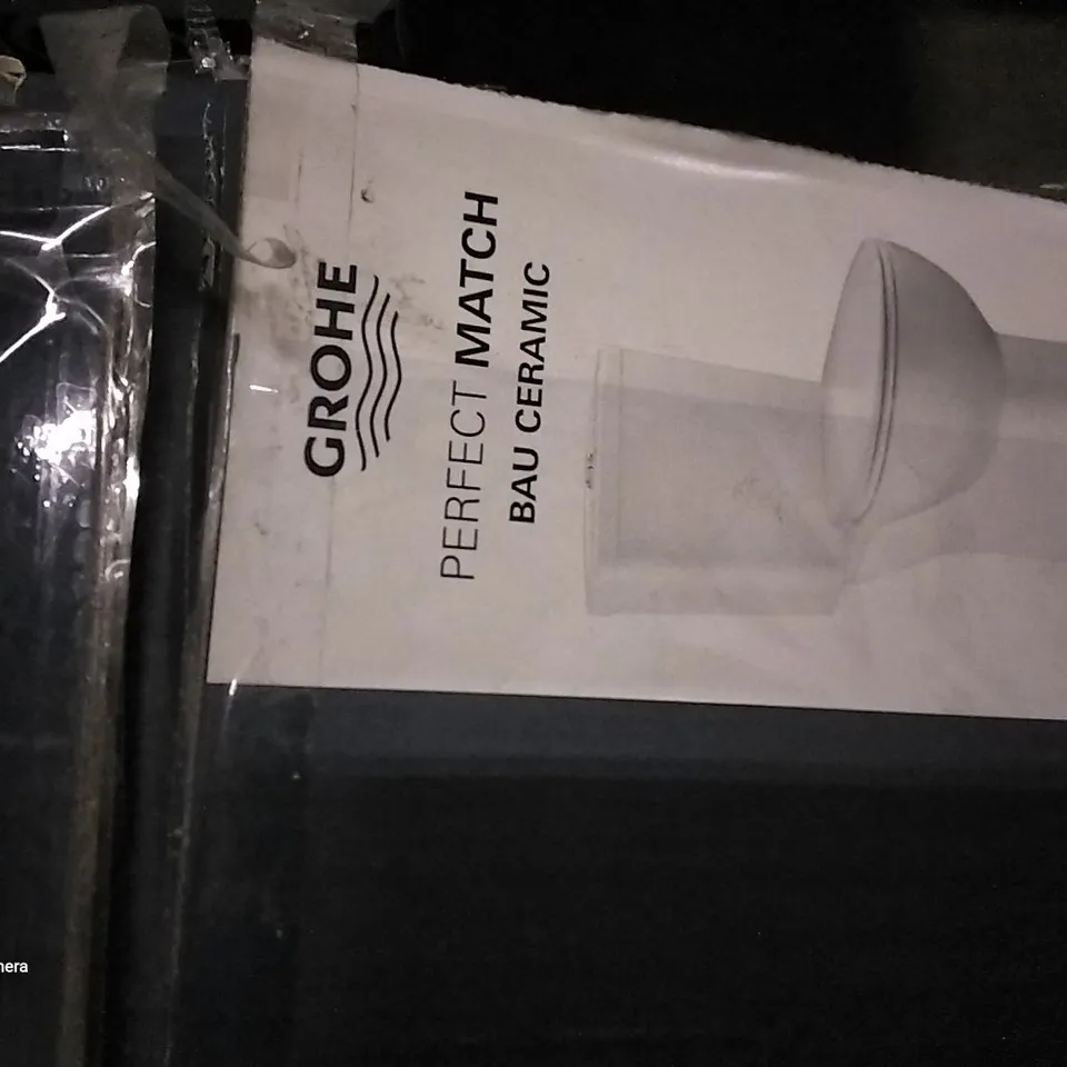 BOXED GROHE PERFECT MATCH BAU CERAMIC WC SET