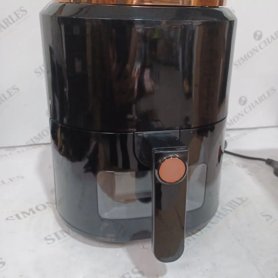 LIVINGANDHOME AIR FRYER