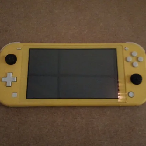 NINTENDO SWITCH LITE – YELLOW