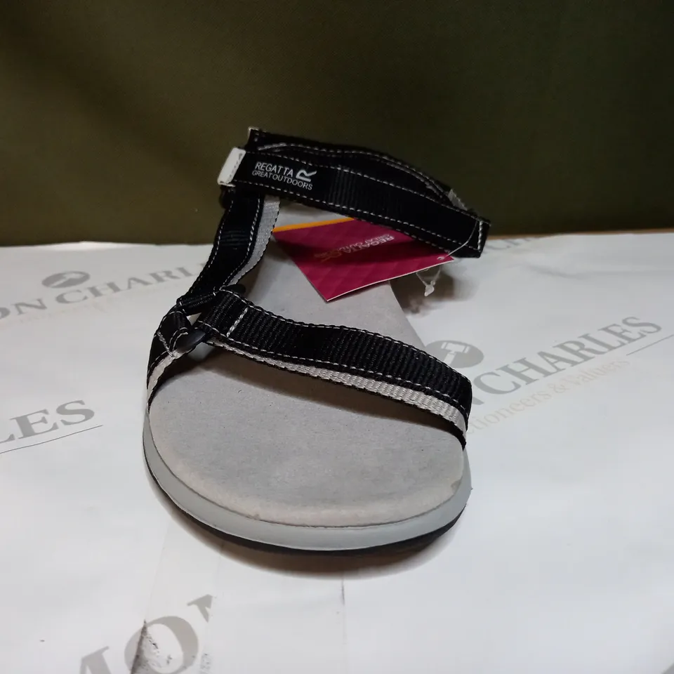 REGATTA LADY SANTA SOL SANDALS SIZE 7