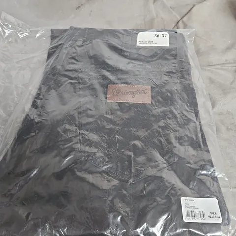 WRANGLER TEXAS BLACK OVERDYE JEANS – AUTHENTIC STRAIGHT, W36 L32