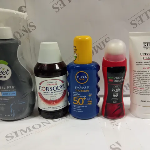 BOX OF APPROXIMATELY 20 ASSORTED COSMETIC ITEMS TO INCLUDE CORSODYL MOUTHWASH, VEET MEN REMOVAL CREAM, NIVEA SUNCREAM ETC