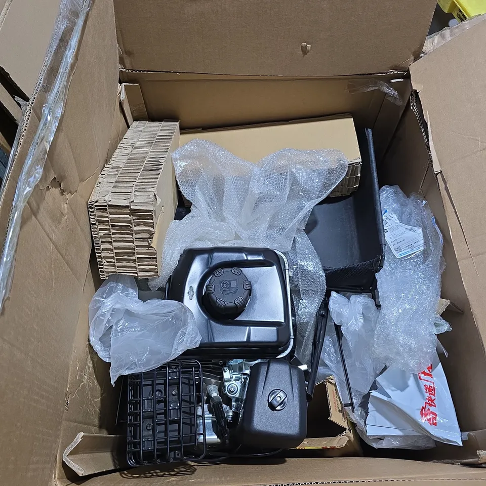 PETROL LAWNMOWER CR950 ENGINE, A 208CC