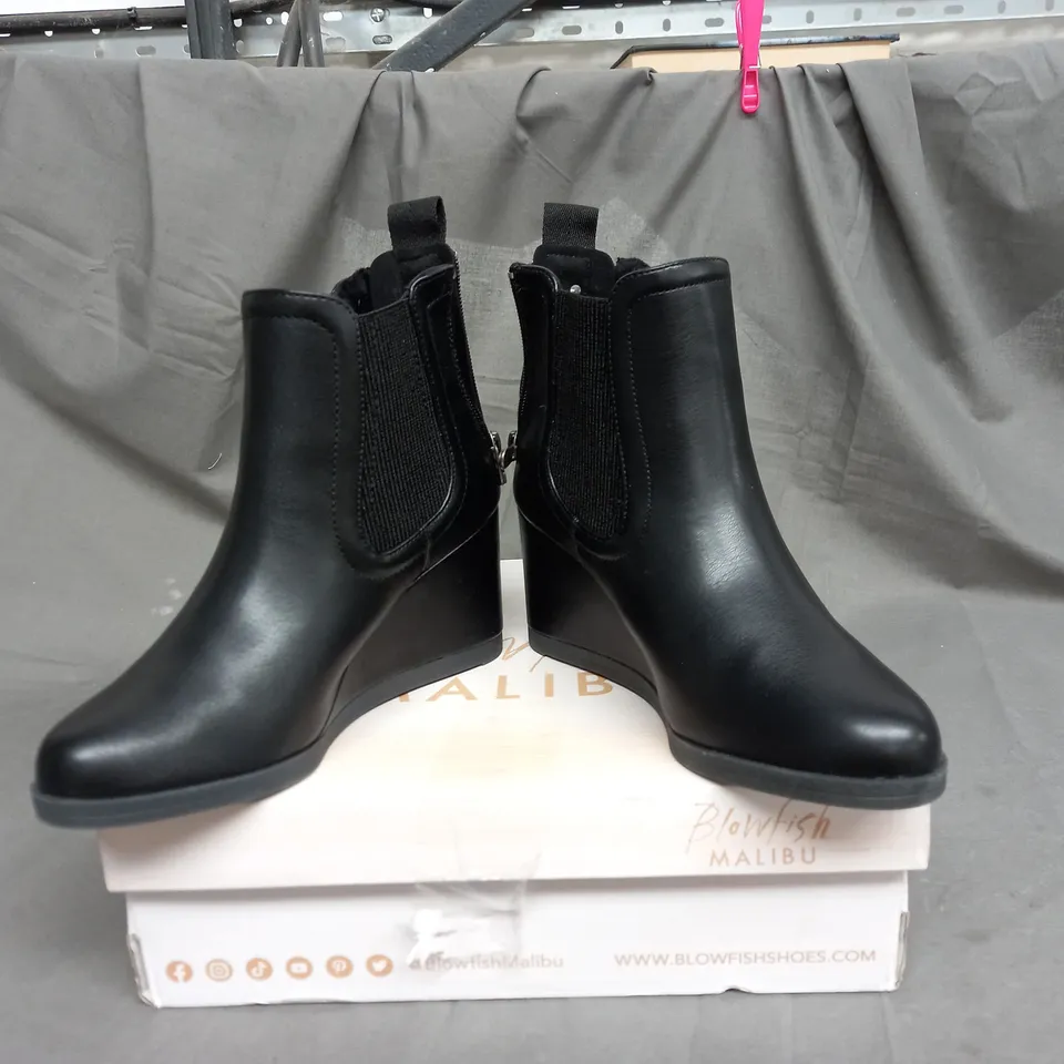 BLOWFISH PRALINE WEDGE BOOT IN BLACK FAR OUT SIZE 3