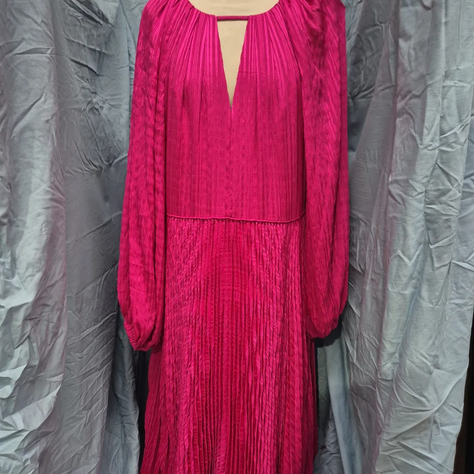 PHASE EIGHT FAYE TEXTURED PLEAT DRESS IN PINK SIZE UK 16