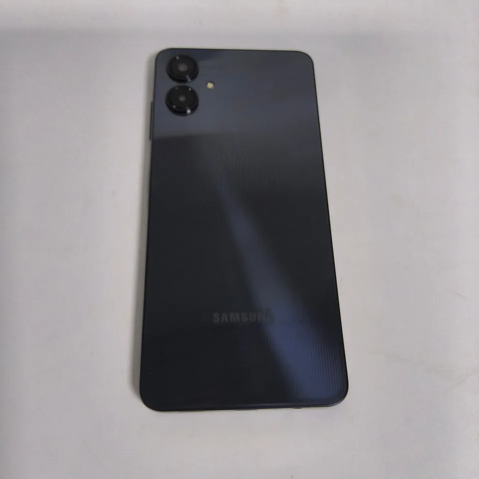 BOXED SAMSUNG GALAXY A06 4/128GB IN BLACK - SM-A065F