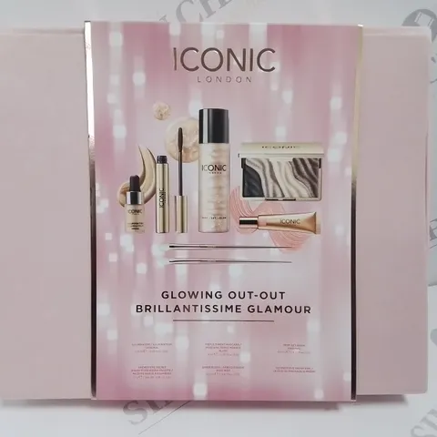 BOXED ICONIC LONDON GLOWING OUT-OUT BEAUTY SET