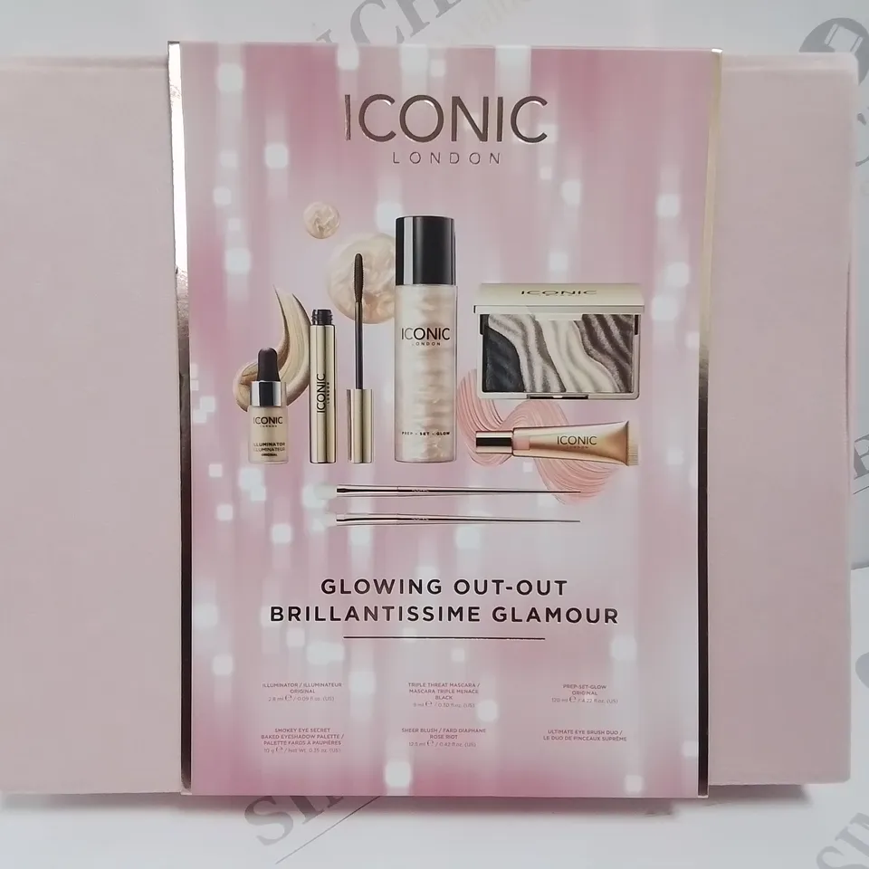 BOXED ICONIC LONDON GLOWING OUT-OUT BEAUTY SET  RRP £60