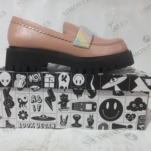 BRAND NEW BOXED PAIR OF KOI VEGAN LEATHER FIELD OF FLUFFS LOAFERS IN PINK UK SIZE 7