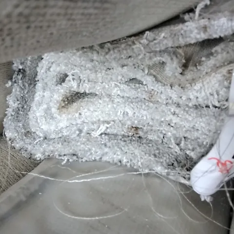 ROLL OF QUALITY SILVER CARPET APPROXIMATELY 5 X 5M