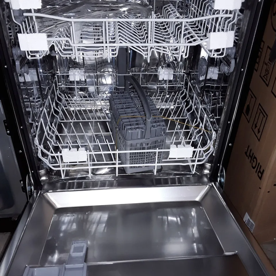 SWAN SDW2025B FULL SIZE UNDER COUNTER DISH WASHER