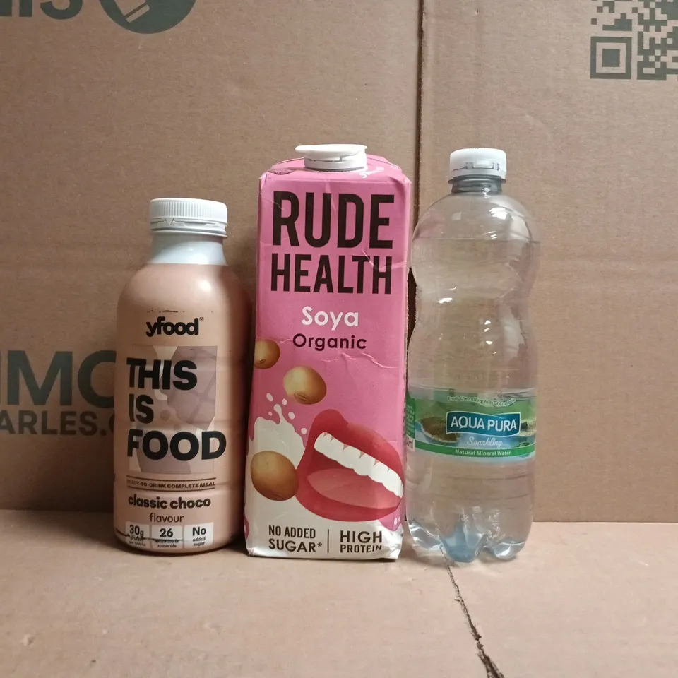 APPROXIMATELY 10 ASSORTED FOOD AND DRINK ITEMS TO INCLUDE AQUA PURA, RUDE HEALTH, ETC