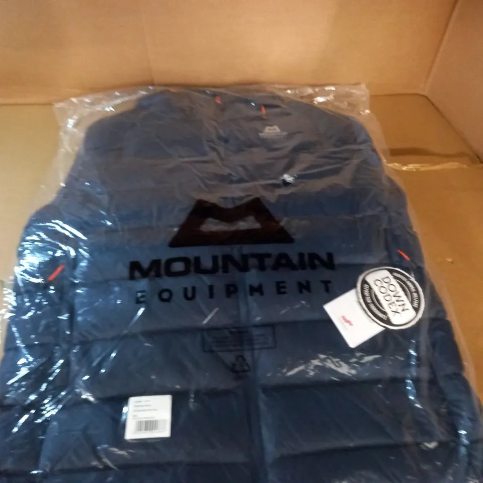 BAGGED MOUNTAIN EQUIPMENT LIGHTLINE JACKET IN NAVY - XL