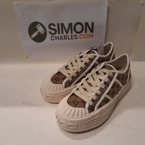 GUCCI GG CANVAS LOW-TOP SNEAKERS, BEIGE/BROWN – UK 7 (EU 41)