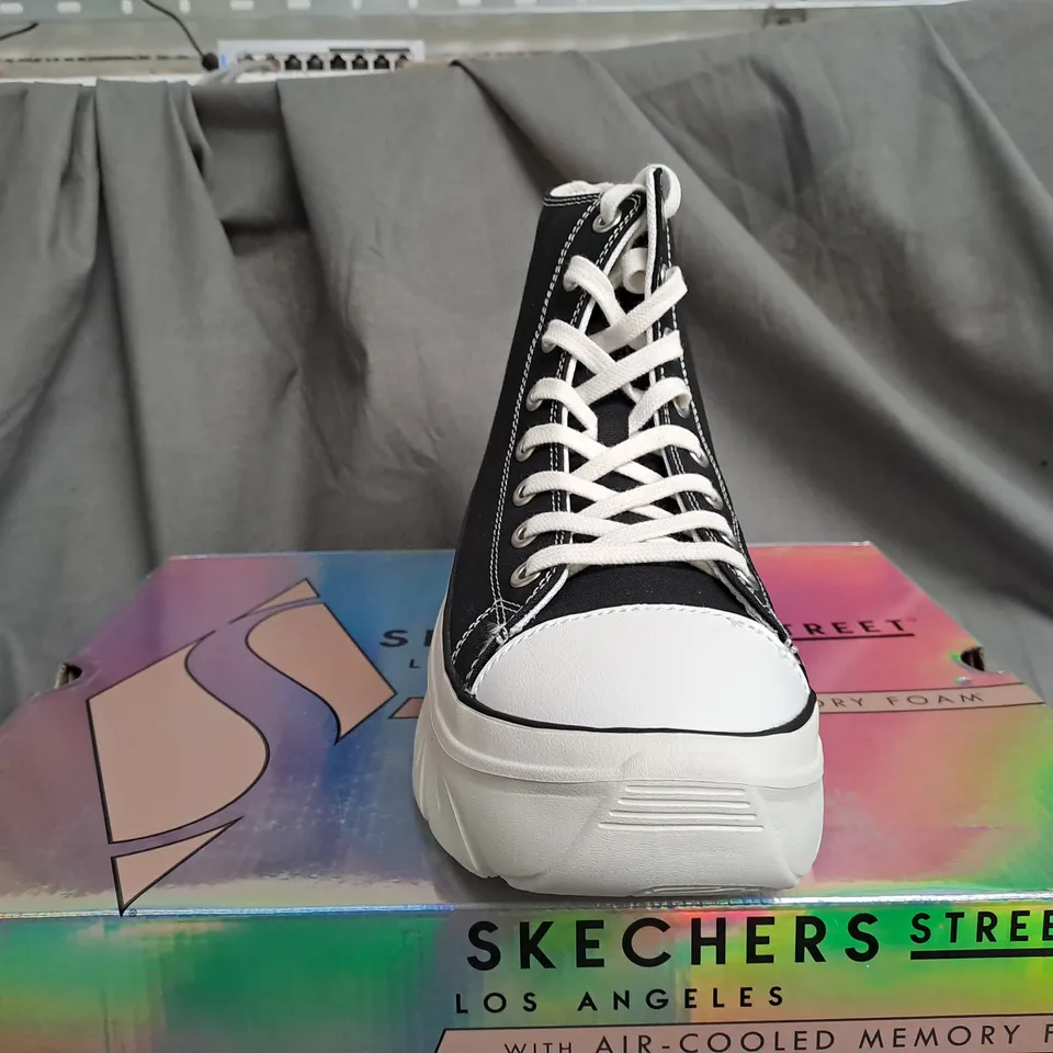 BOXED SKECHERS STREET HIGH RISE BLACK & WHITE TRAINERS - SIZE 6