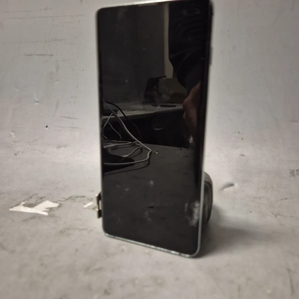 SAMSUNG GALAXY MOBILE PHONE 