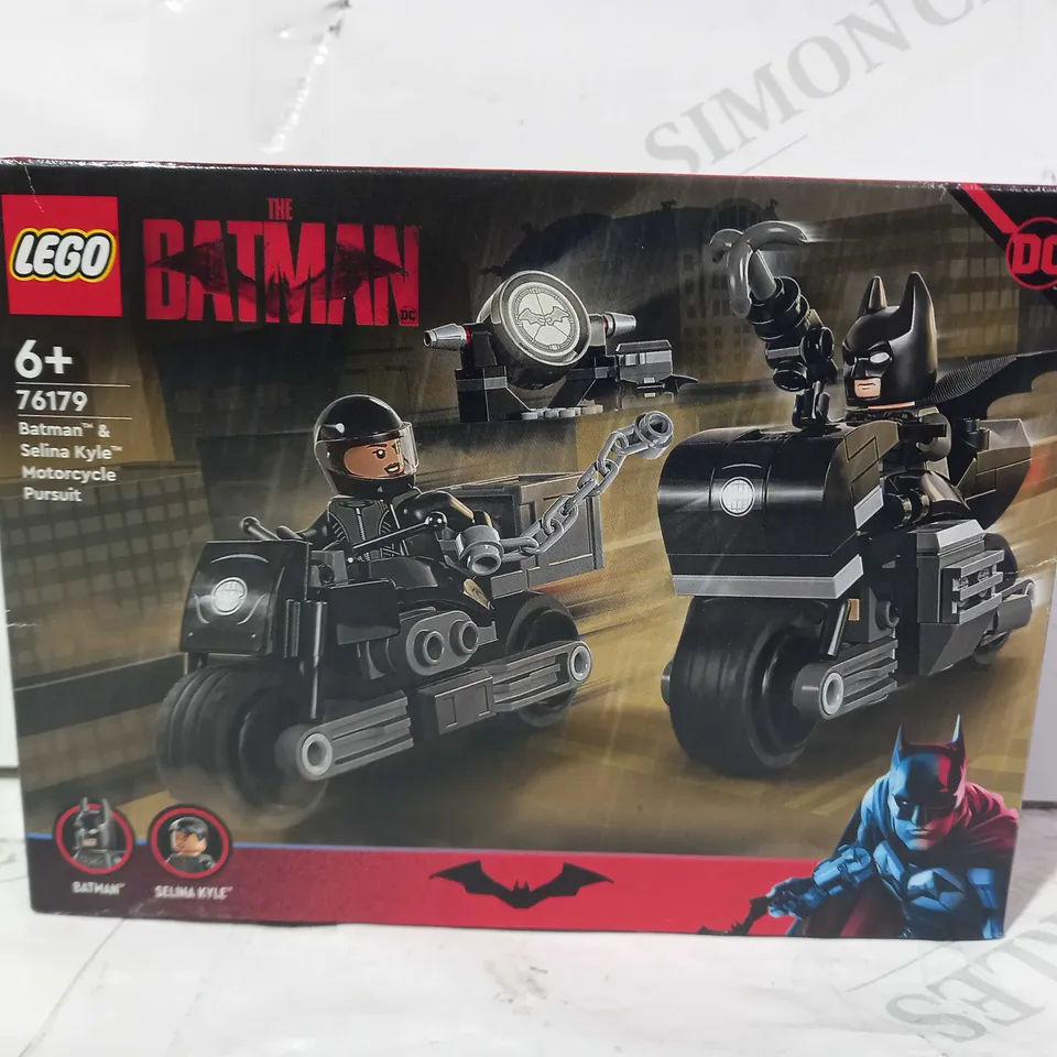 LEGO BATMAN 76179 BATMAN & SELINA KYLE MOTORCYCLE PURSUIT