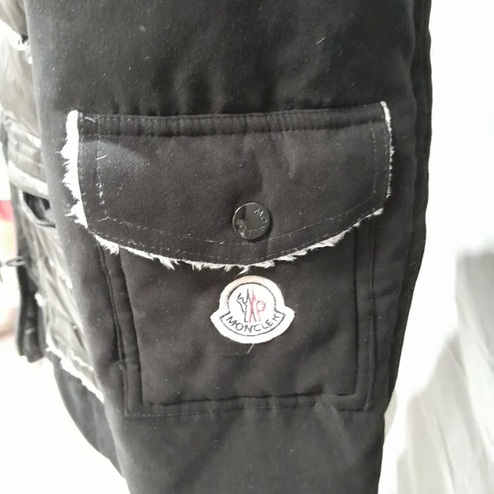 MONCLER BLACK AND WITH PADDED JACKET - SIZE 1
