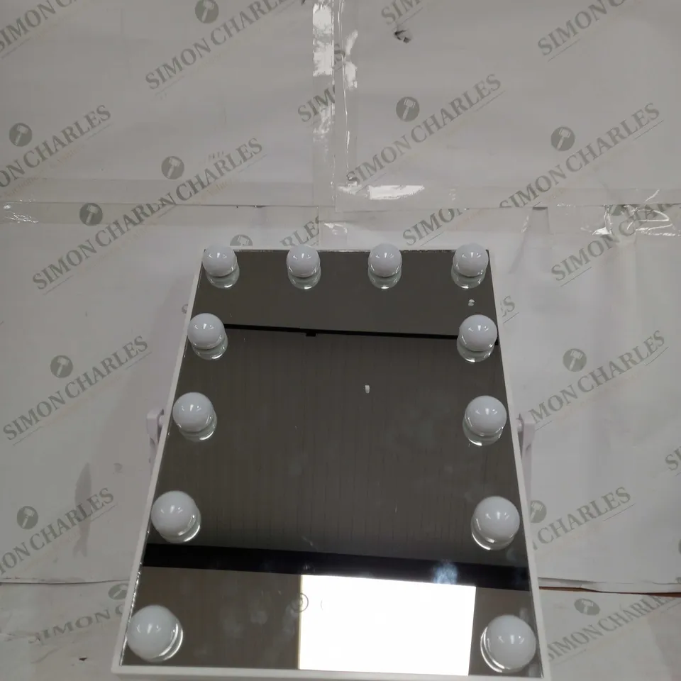 BOXED MIRROR WITH 12 LEDS 