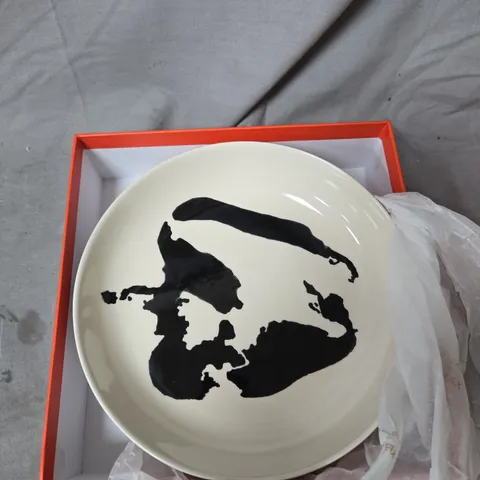 OTTOLENGHI × SERAX BOWLS X 2 – WHITE CERAMIC WITH ABSTRACT BLACK MOTIF 