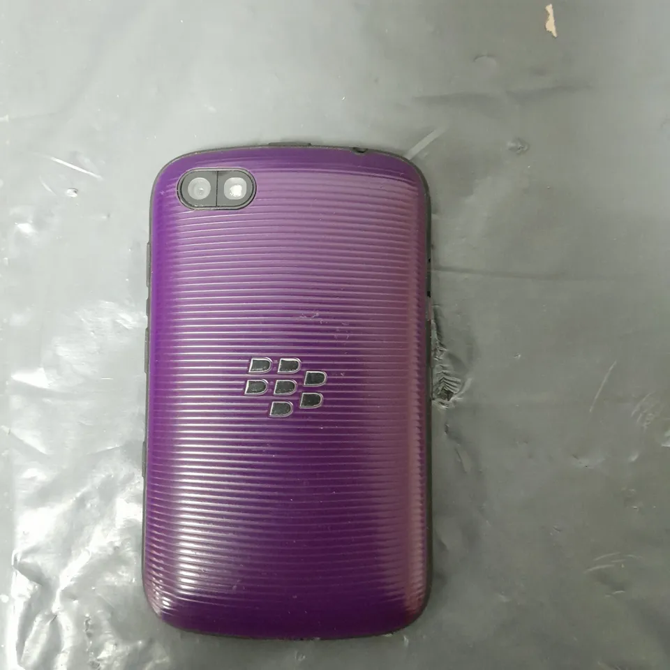 BLACKBERRY 9720 MOBILE PHONE