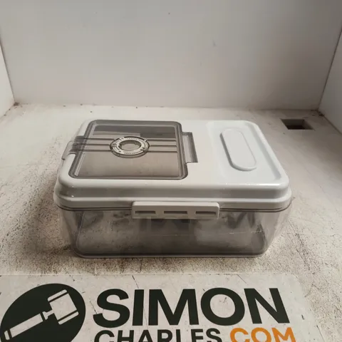 PLASTIC FOOD STORAGE CONTAINER WITH MAGNETIC LID AND TIME-RECORDING DIAL BOXED