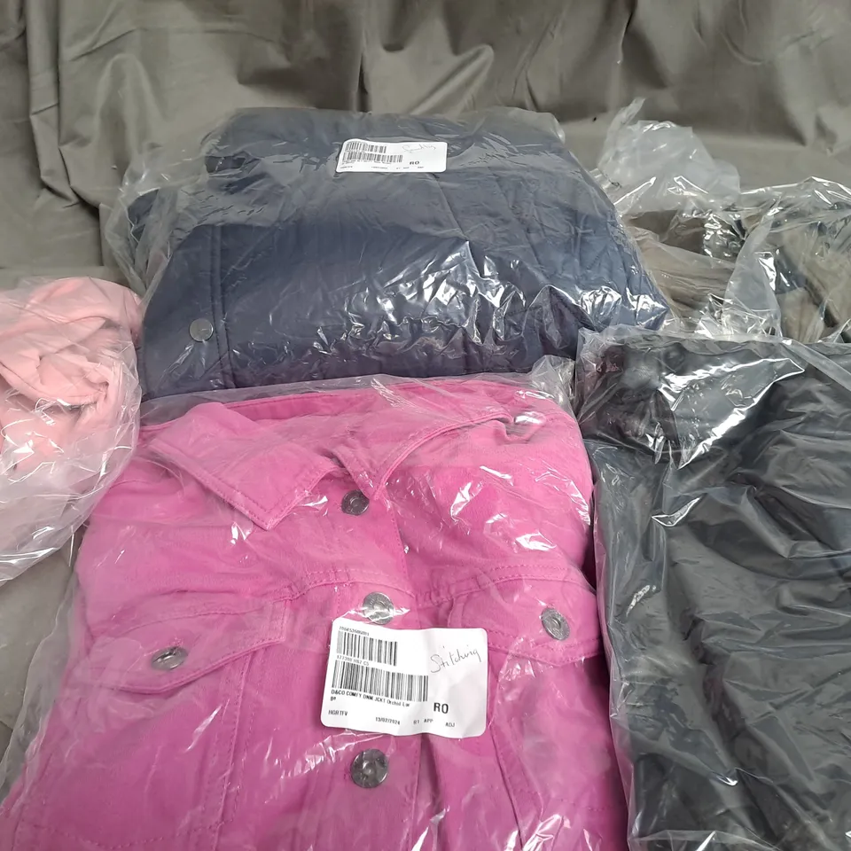 BOX OF APPROX 10 ASSORTED CLOTHING ITEMS TO INCLUDE - JACKET , COAT , GILET ETC
