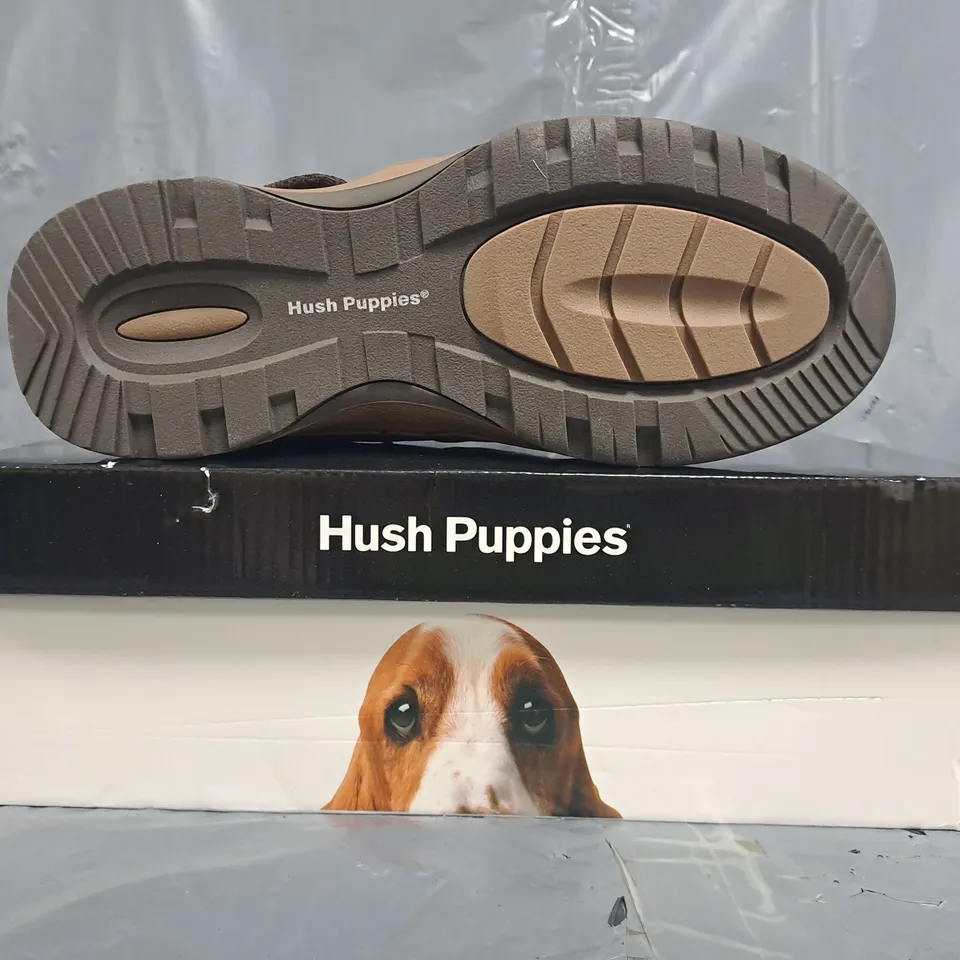 BOXED PAIR OF HUSH PUPPIES RUCKER FISHERMAN SHOES IN BROWN SIZE UK 6