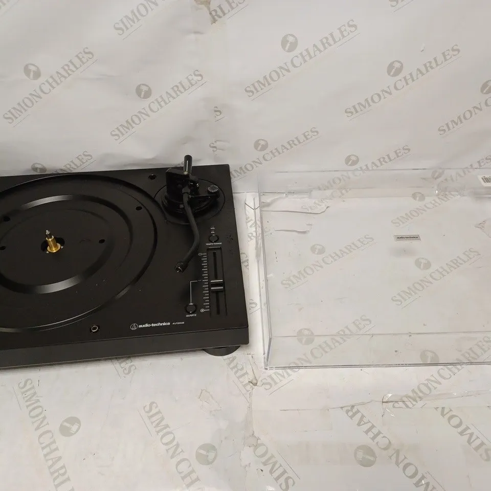 AUDIO-TECHNICA AT-LP120XUSB