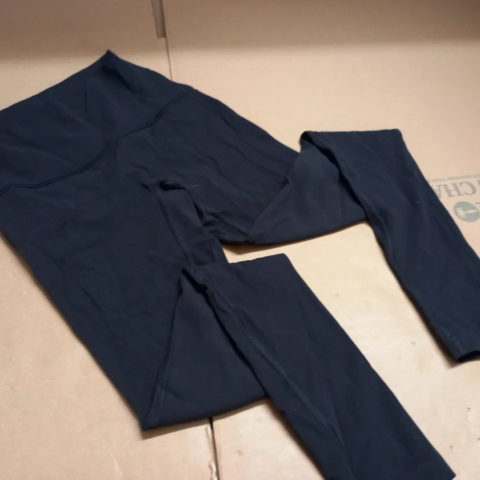 GYMSHARK BLACK TRAINING LEGGINGS - XS