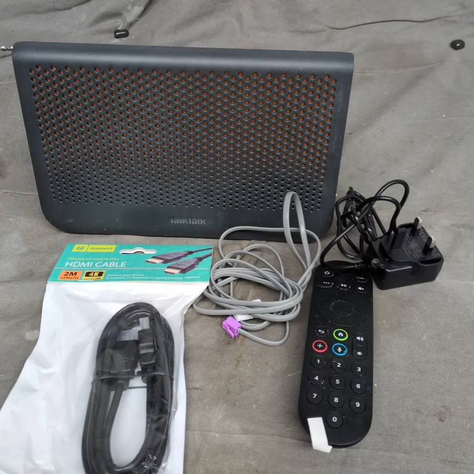 APPROXIMATELY 10 ASSORTED ELECTRICAL PRODUCTS TO INCLUDE PLUGS, TALKTALK HUB AND CABLES