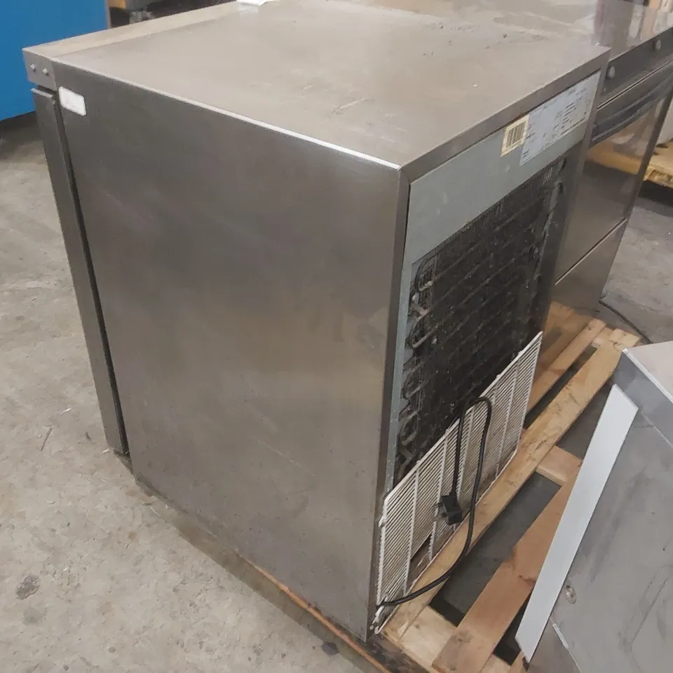 CATER-COOL CK200RSS 170 LITRE UNDER COUNTER FRIDGE - STAINLESS