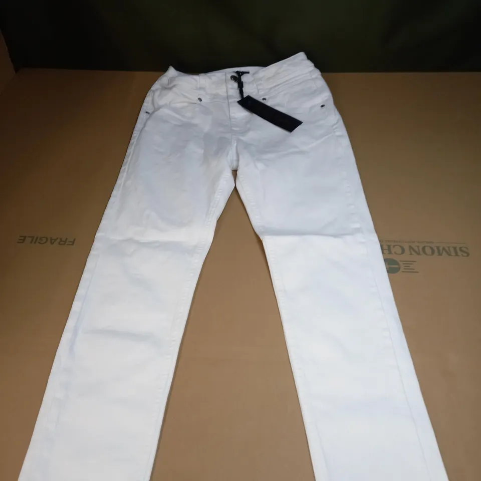 HAILEE SKINNY JEANS IN WHITE SIZE 10