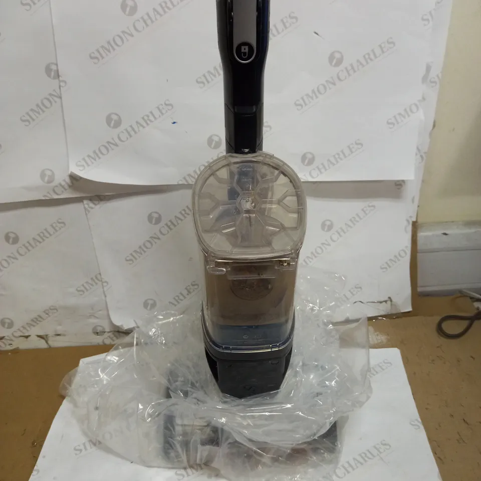 SHARK CORDLESS STICK VACUUM CLEANER