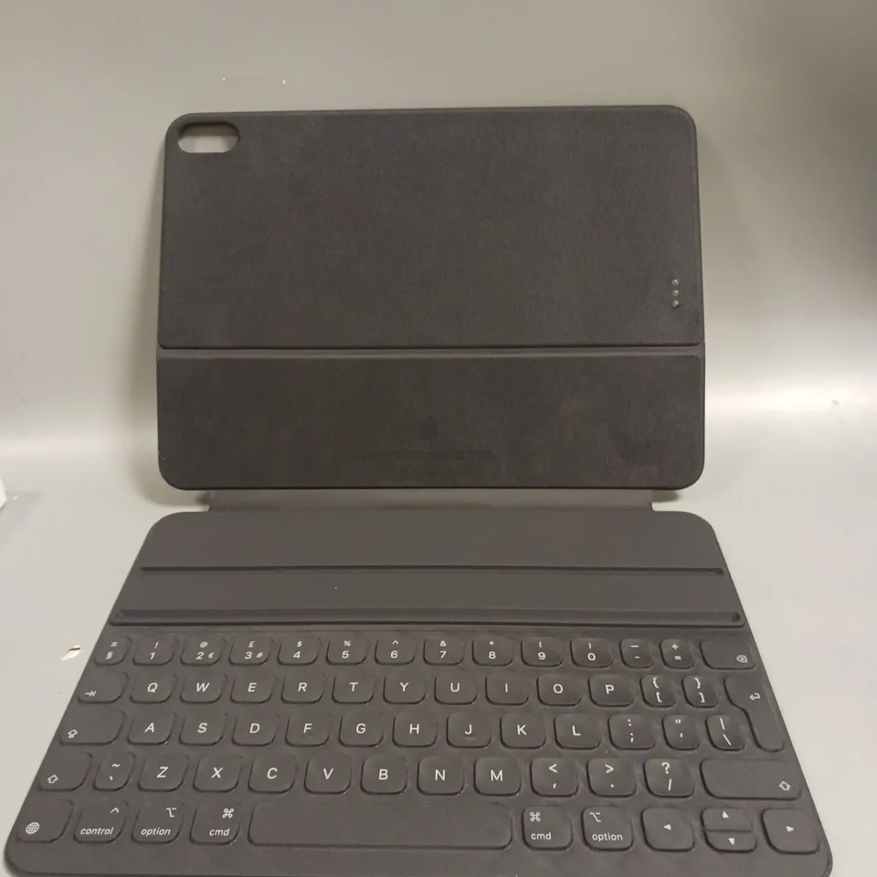 BOXED APPLE IPAD PRO SMART KEYBOARD FOLIO COVER 
