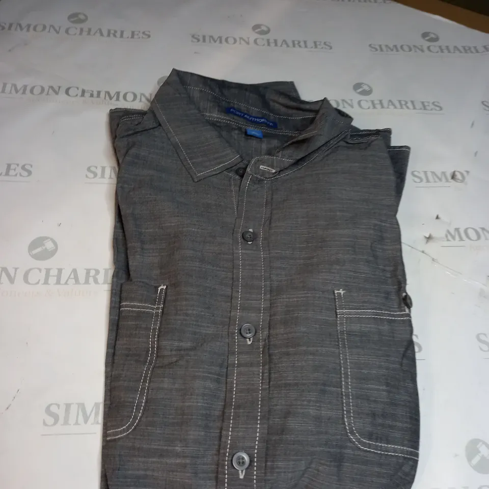 PORT AUTHORITY GREY SHIRT SIZE XL 