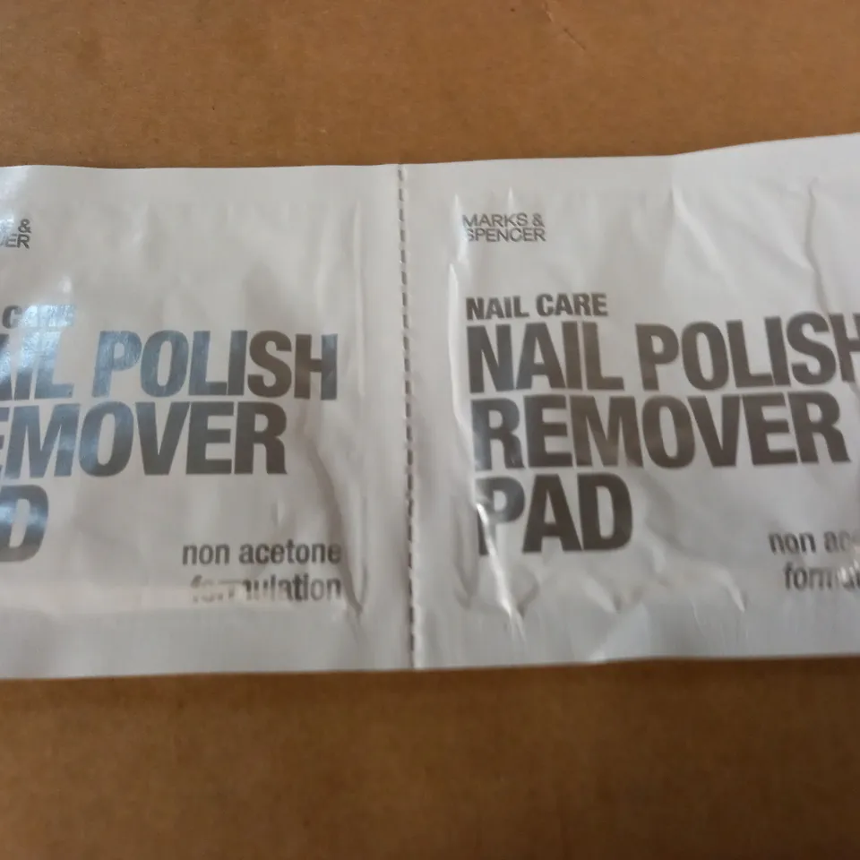 LOT OF APPROXIMATELY 500 PACKS OF NAIL POLISH REMOVER PADS