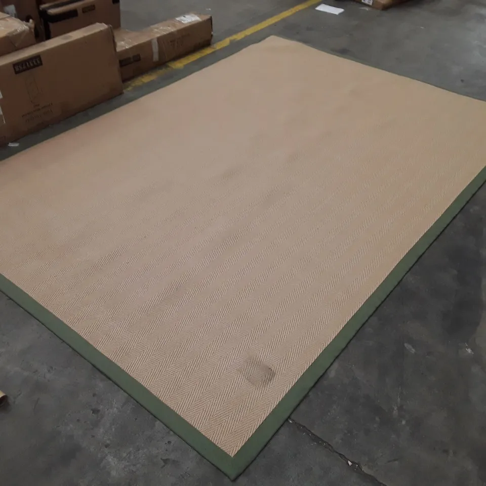 QUALITY DESIGNER AREA RUG APPROXIMATELY 200×290CM