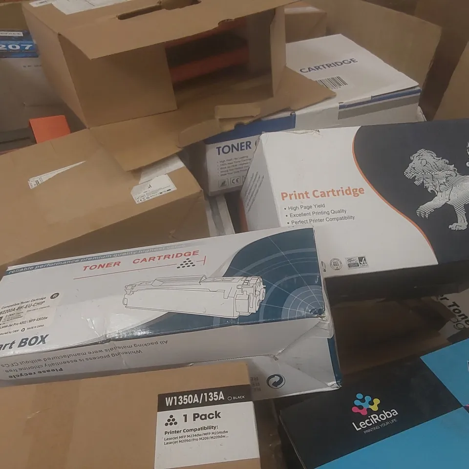 PALLET CONTAINING A LARGE QUANTITY OF ASSORTED PRINTER CARTRIDGES