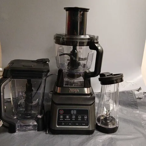 NINJA KITCHEN BLENDING SYSTEM 