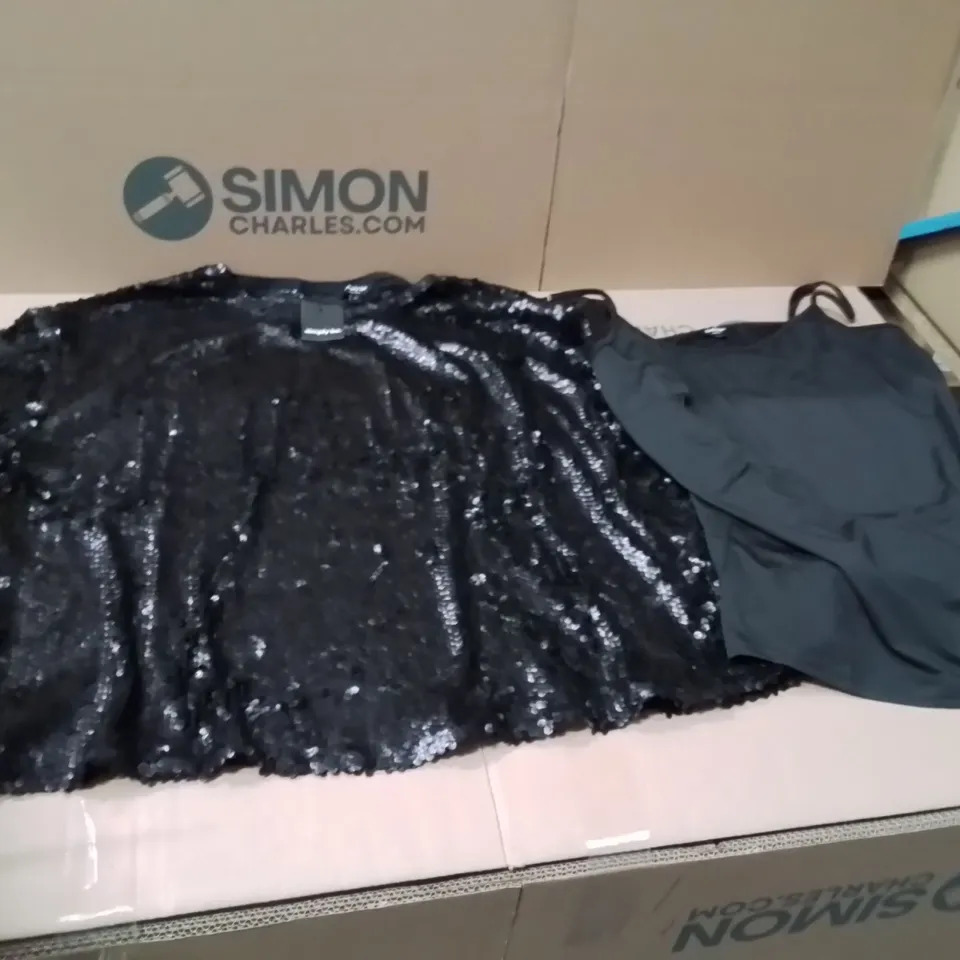 BOXED BRAND NEW APPROXIMATELY 10 SIMPLY BE SEQUIN BLACK TOP SIZE 22