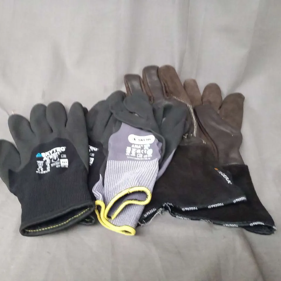 ELEVEN PAIRS OF ASSORTED WORK GLOVES TO INCLUDE; SKYTEC AND TEGERA