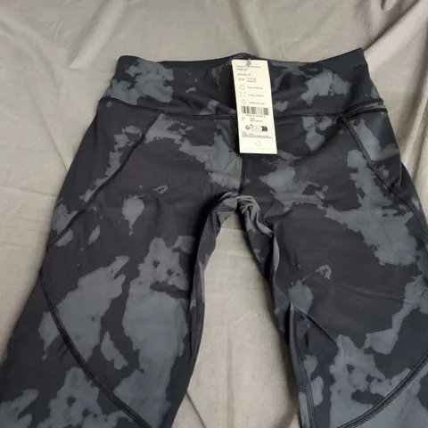 SWEATY BETTY POWER LEGGINGS – CAMOUFLAGE (UK M, EU 40, US 8)